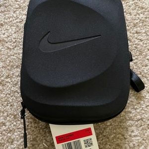 NIKE Venturer Sport Performance Mask SIZE: L